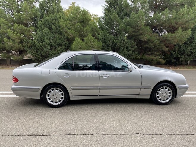Mercedes E 240 2000, 235,000 km - 2.4 l - Gəncə