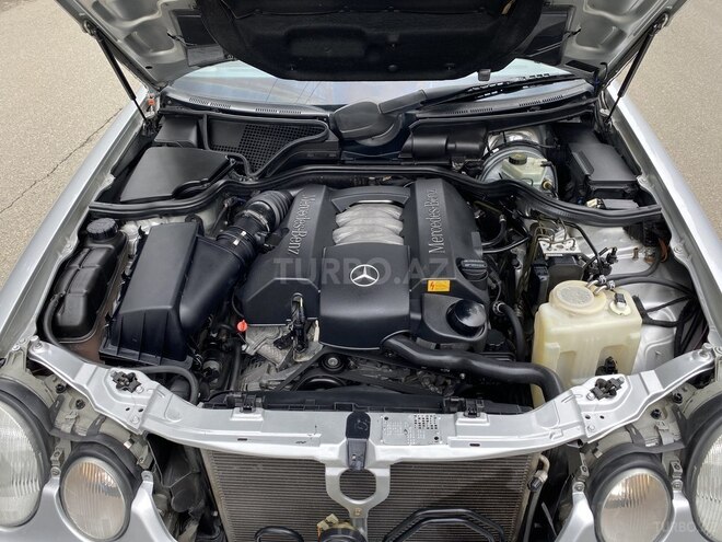 Mercedes E 240 2000, 235,000 km - 2.4 l - Gəncə