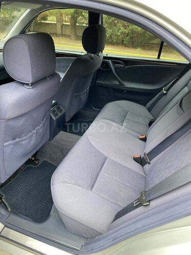 Mercedes E 240 2000, 235,000 km - 2.4 l - Gəncə