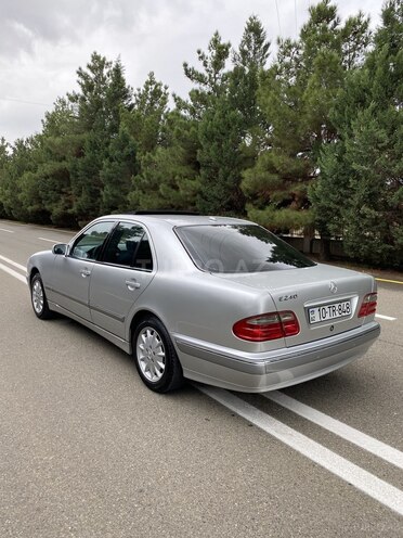 Mercedes E 240 2000, 235,000 km - 2.4 l - Gəncə