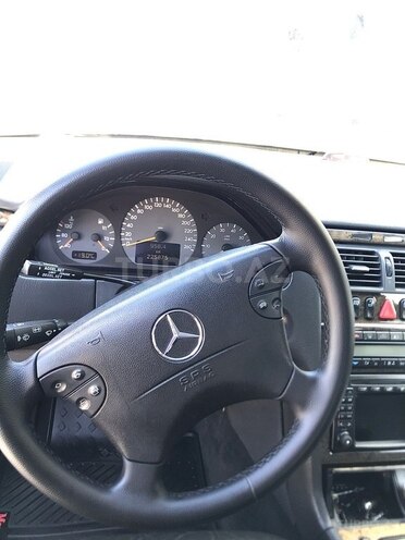 Mercedes E 240 2001, 226,000 km - 2.4 l - Bakı