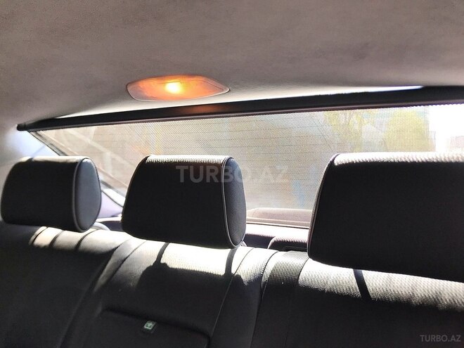 Mercedes E 240 2001, 226,000 km - 2.4 l - Bakı
