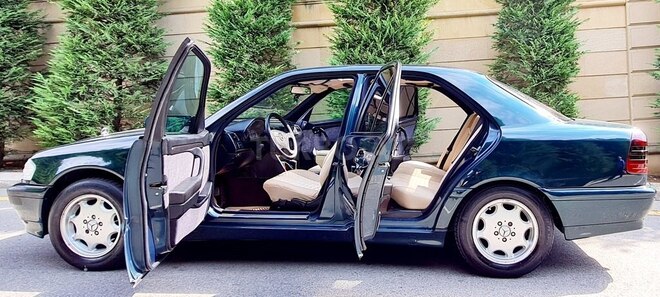 Mercedes C 180 1997, 207,815 km - 1.8 l - Bakı