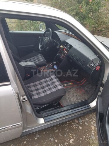 Mercedes C 250 1996, 670,000 km - 2.5 l - İmişli