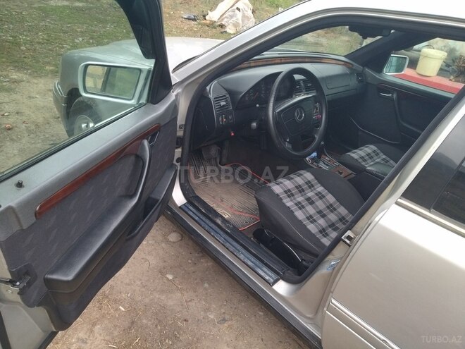 Mercedes C 250 1996, 670,000 km - 2.5 l - İmişli