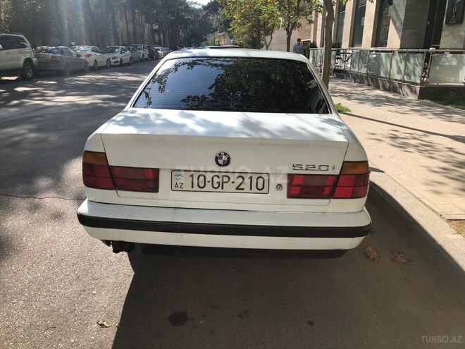 BMW 520 1988, 300,000 km - 2.0 l - Bakı