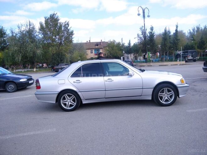 Mercedes C 230 1999, 212,000 km - 2.3 l - Sumqayıt
