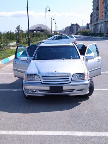 Mercedes C 230 1999, 212,000 km - 2.3 l - Sumqayıt