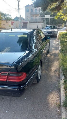 Mercedes E 200 1998, 380,888 km - 2.0 l - Bakı