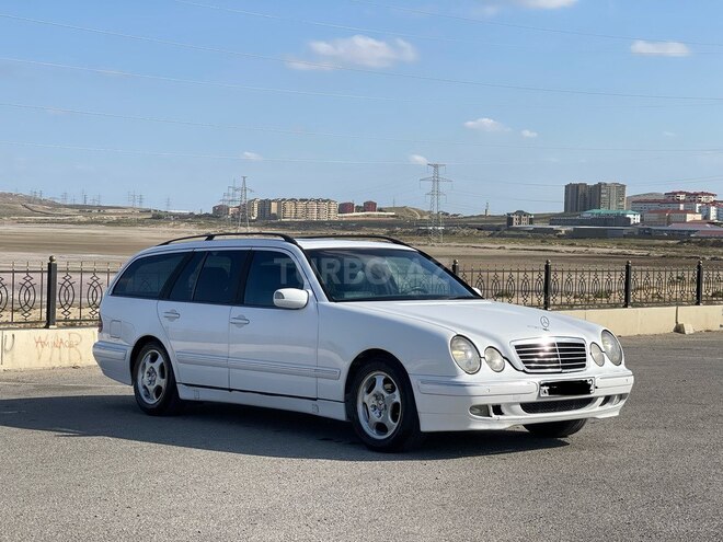 Mercedes E 220 2000, 332,000 km - 2.2 l - Bakı
