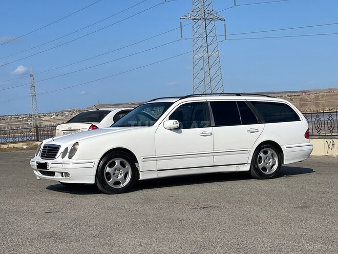 Mercedes E 220 2000, 332,000 km - 2.2 l - Bakı