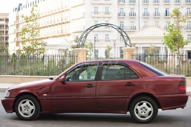 Mercedes C 180 1998, 320,000 km - 1.8 l - Bakı