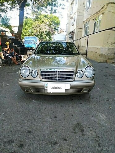 Mercedes E 220 1999, 326,352 km - 2.2 l - Bakı