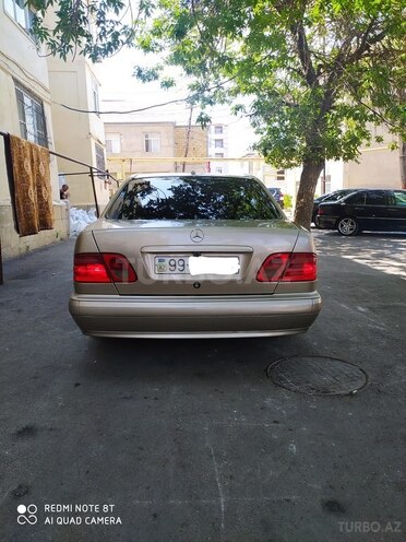 Mercedes E 220 1999, 326,352 km - 2.2 l - Bakı