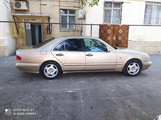 Mercedes E 220 1999, 326,352 km - 2.2 l - Bakı