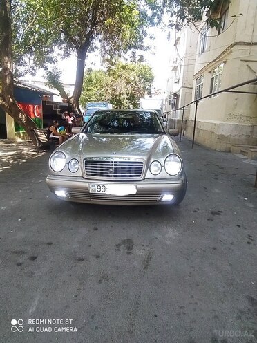 Mercedes E 220 1999, 326,352 km - 2.2 l - Bakı