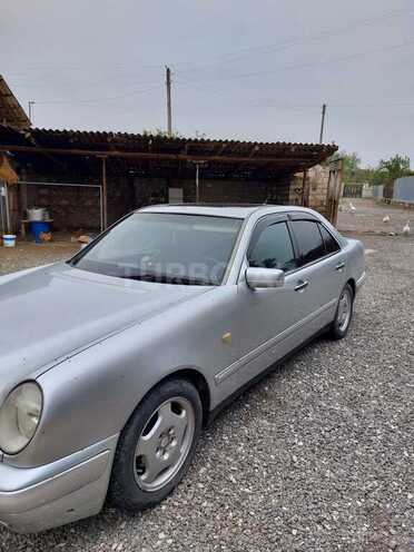 Mercedes E 240 1998, 350,617 km - 2.4 l - Ağcabədi