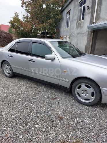 Mercedes E 240 1998, 350,617 km - 2.4 l - Ağcabədi
