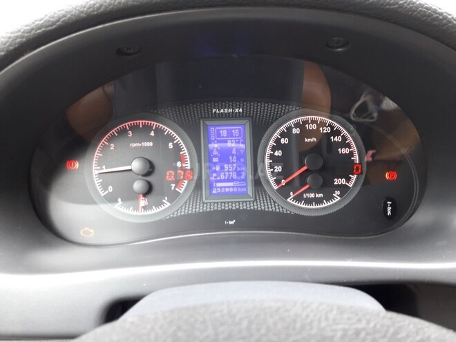 LADA (VAZ) Priora 2011, 200,000 km - 1.6 l - Bakı