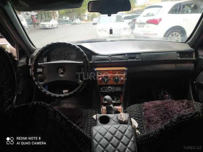 Mercedes E 200 1992, 326,000 km - 2.0 l - Bakı