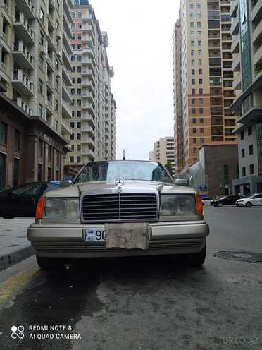 Mercedes E 200 1992, 326,000 km - 2.0 l - Bakı