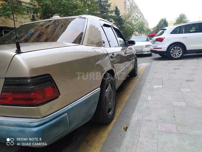Mercedes E 200 1992, 326,000 km - 2.0 l - Bakı