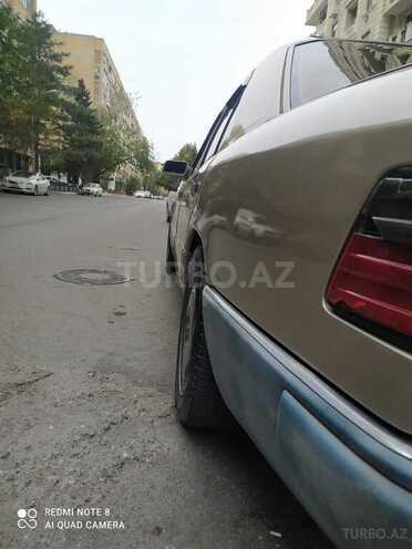 Mercedes E 200 1992, 326,000 km - 2.0 l - Bakı