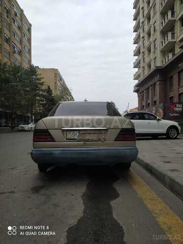 Mercedes E 200 1992, 326,000 km - 2.0 l - Bakı
