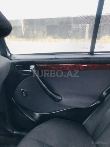 Mercedes C 200 1998, 258,976 km - 2.0 l - Bakı