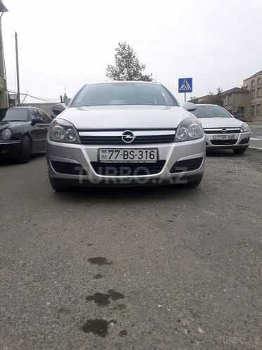 Opel Astra 2005, 200,000 km - 1.4 л - Bakı