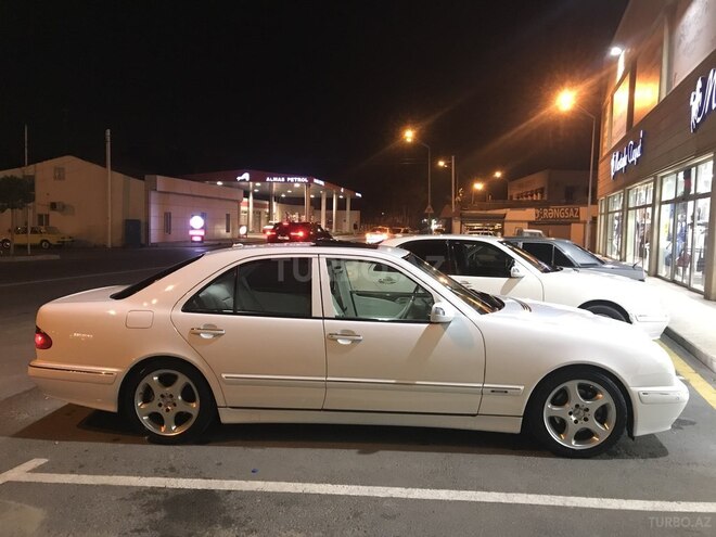 Mercedes E 270 2001, 278,000 km - 2.7 l - Bakı