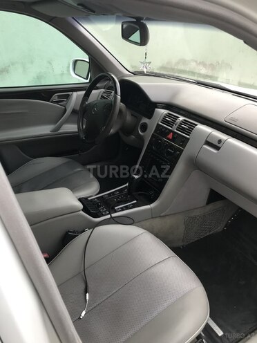 Mercedes E 270 2001, 278,000 km - 2.7 l - Bakı