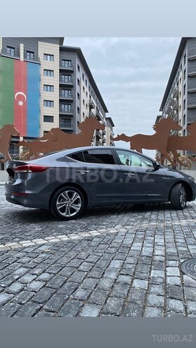Hyundai Elantra 2018, 6,700 km - 2.0 l - Bakı