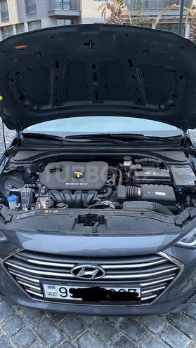 Hyundai Elantra 2018, 6,700 km - 2.0 l - Bakı