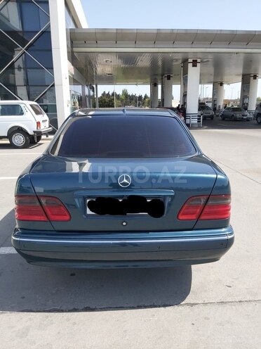 Mercedes E 240 2001, 405,000 km - 2.6 l - Bakı