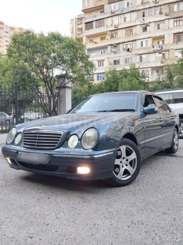 Mercedes E 240 2001, 405,000 km - 2.6 l - Bakı
