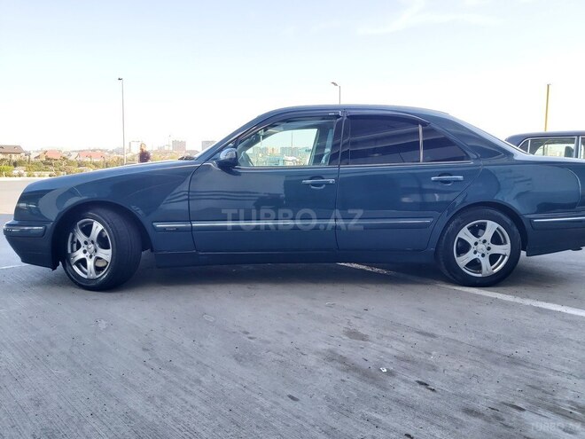 Mercedes E 240 2001, 405,000 km - 2.6 l - Bakı