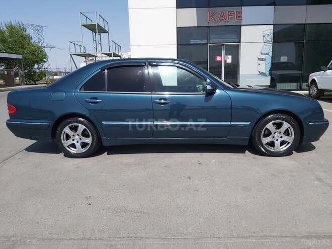 Mercedes E 240 2001, 405,000 km - 2.6 l - Bakı