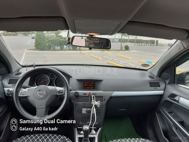 Opel Astra 2005, 300,000 km - 1.4 l - Bakı