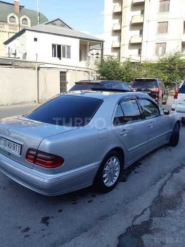 Mercedes E 270 2001, 253,000 km - 2.7 l - Bakı