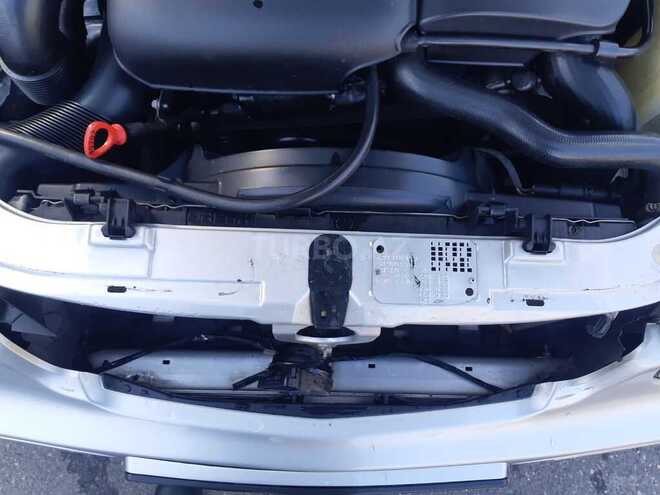 Mercedes E 270 2001, 253,000 km - 2.7 l - Bakı
