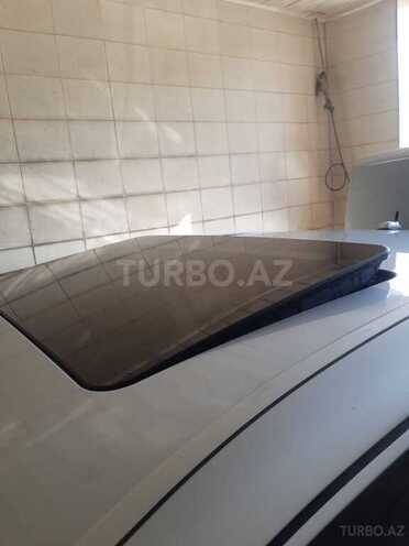 Mercedes E 270 2001, 253,000 km - 2.7 l - Bakı