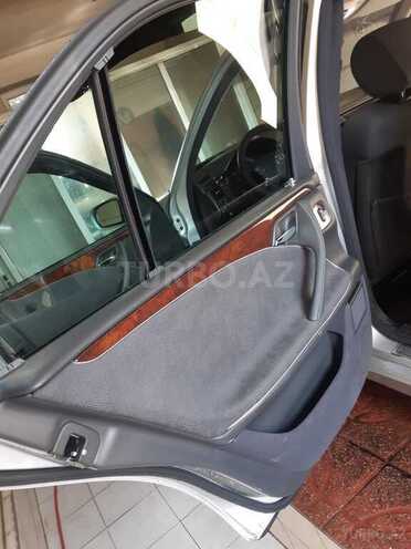 Mercedes E 270 2001, 253,000 km - 2.7 l - Bakı