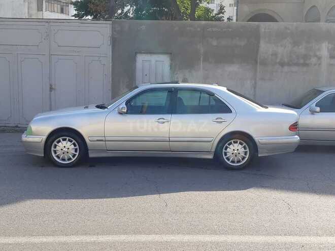 Mercedes E 270 2001, 253,000 km - 2.7 l - Bakı