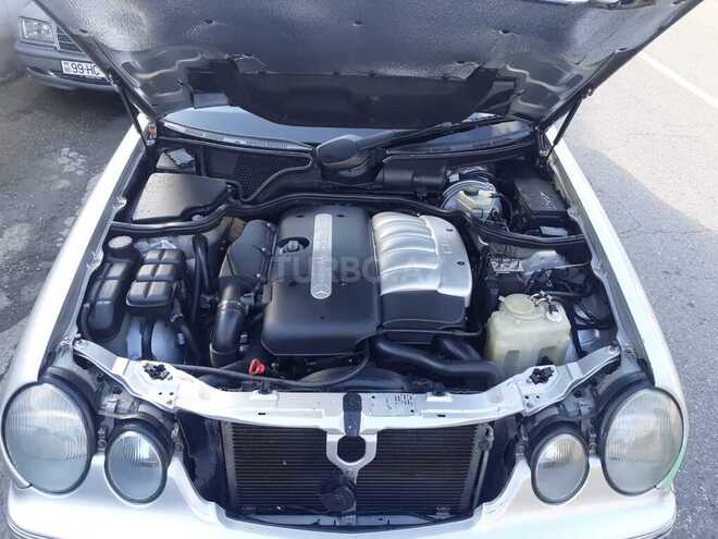 Mercedes E 270 2001, 253,000 km - 2.7 l - Bakı