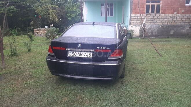 BMW 745 2004, 280,000 km - 4.4 l - Zaqatala