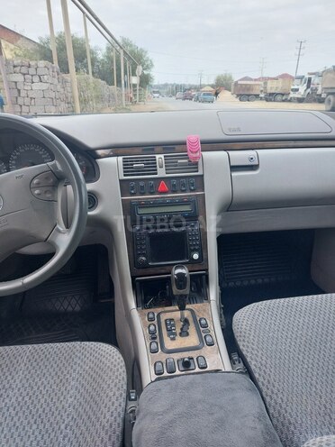 Mercedes E 270 2001, 337,000 km - 2.7 l - Bakı