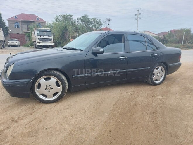 Mercedes E 270 2001, 337,000 km - 2.7 l - Bakı