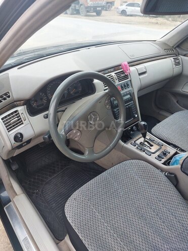 Mercedes E 270 2001, 337,000 km - 2.7 l - Bakı