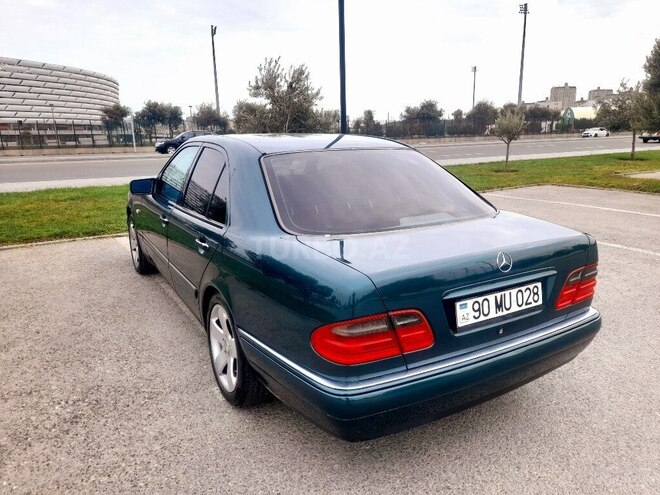 Mercedes E 240 1998, 185,000 km - 2.4 l - Bakı